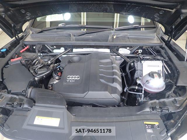 Audi Q5 2020-06 8313161-27