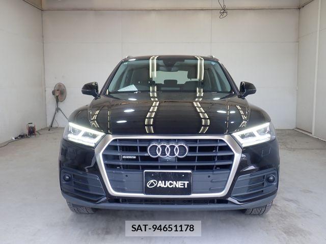 Audi Q5 2020-06 8313161-5