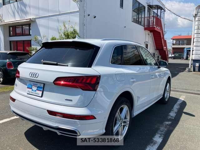Audi Q5 2020-09 8334950-11