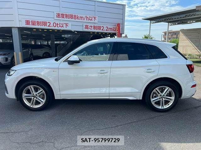 Audi Q5 2021-09 8334947-16