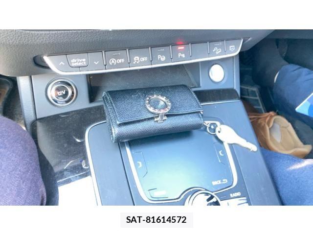Audi Q5 2018-04 8364837-12