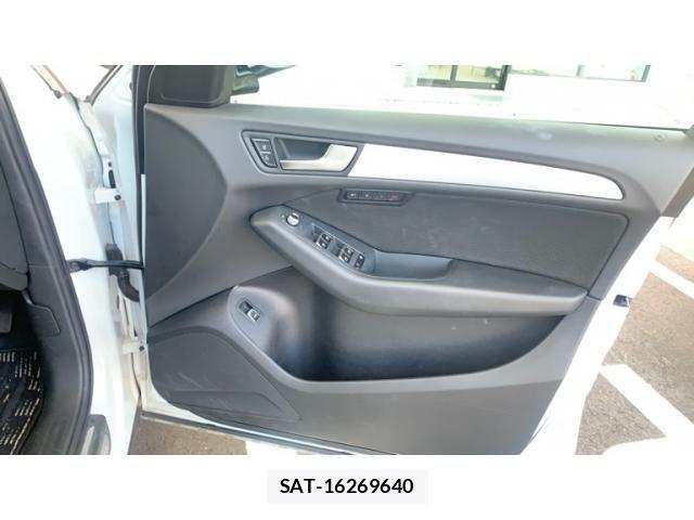 Audi Q5 2016-03 8364836-11