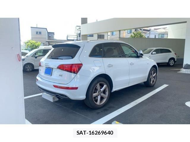 Audi Q5 2016-03 8364836-5
