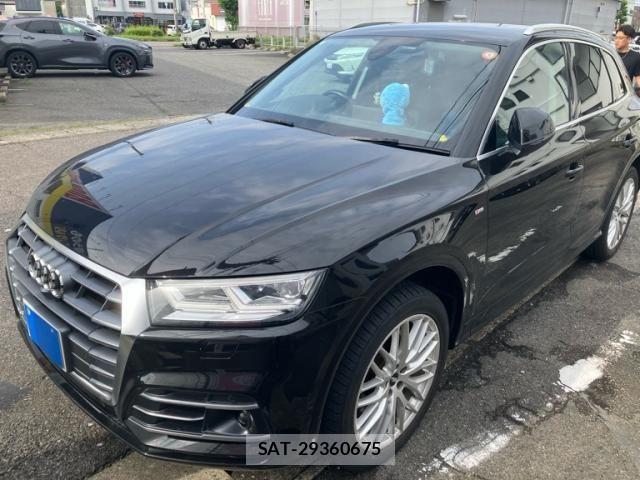 Audi Q5 2018-01 8371450-1