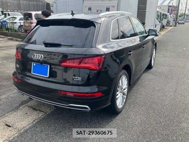 Audi Q5 2018-01 8371450-6