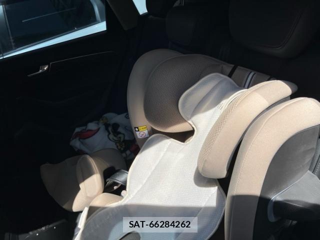 Audi Q5 2011-09 8411294-9