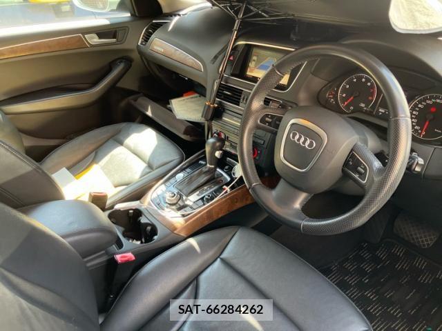 Audi Q5 2011-09 8411294-13