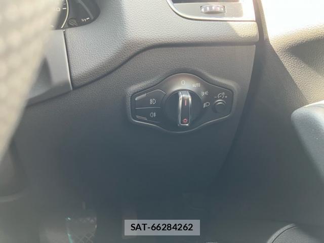 Audi Q5 2011-09 8411294-16