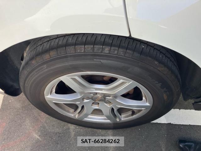 Audi Q5 2011-09 8411294-4