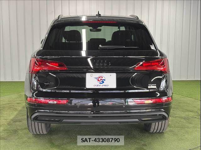 Audi Q5 2023-11 8485052-13