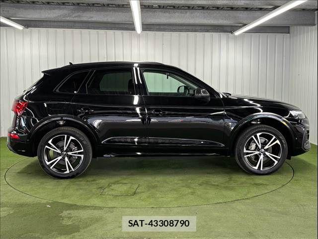 Audi Q5 2023-11 8485052-14