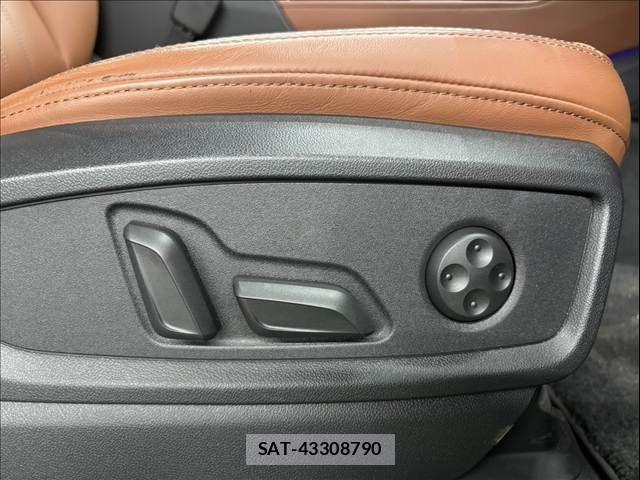 Audi Q5 2023-11 8485052-8