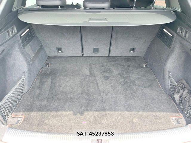 Audi Q5 2023-03 8523634-11