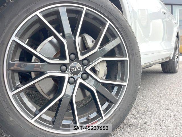 Audi Q5 2023-03 8523634-13