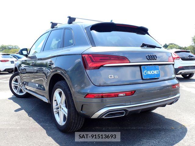 Audi Q5 2021-08 8523635-2
