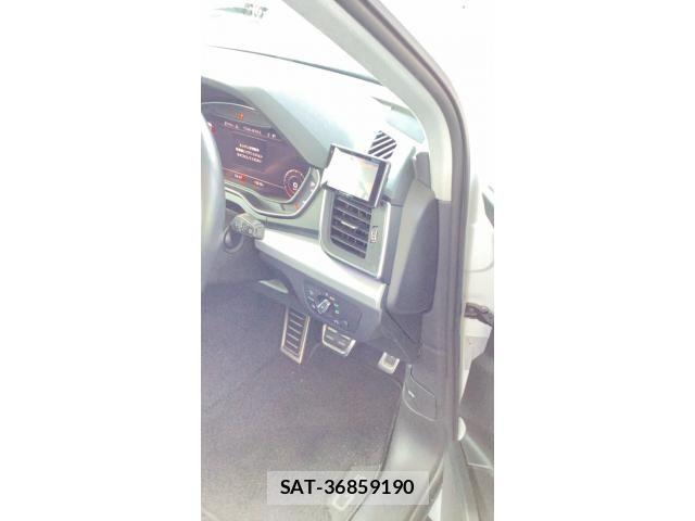 Audi Q5 2019-06 8561210-13
