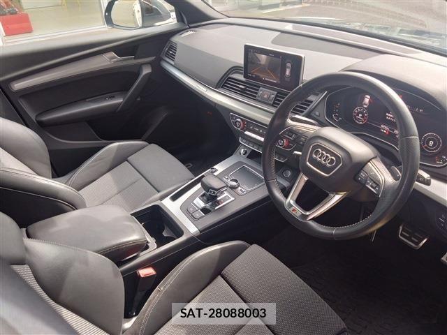 Audi Q5 2018-06 8625872-10