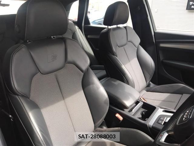 Audi Q5 2018-06 8625872-11