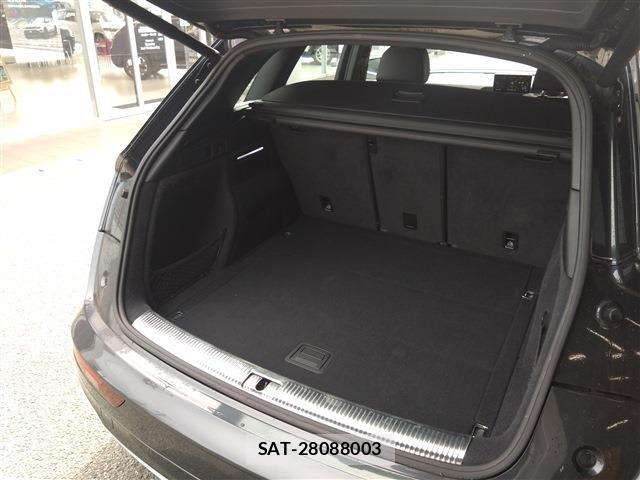 Audi Q5 2018-06 8625872-13