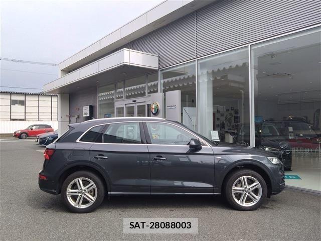 Audi Q5 2018-06 8625872-3