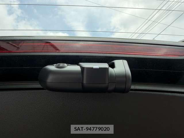 Audi Q5 2023-06 8625867-13