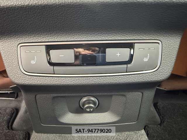 Audi Q5 2023-06 8625867-15