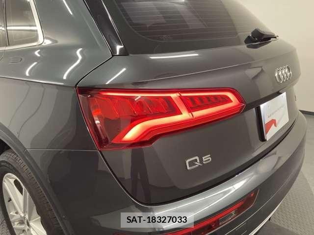 Audi Q5 2018-07 8740637-9
