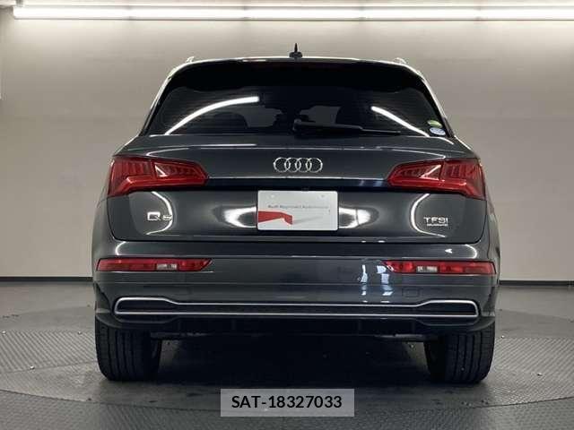 Audi Q5 2018-07 8740637-3