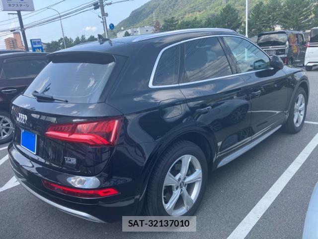 Audi Q5 2018-06 8740639-1