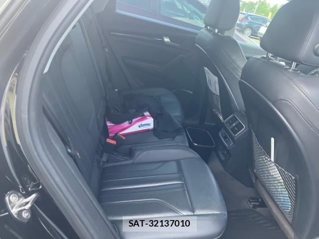 Audi Q5 2018-06 8740639-21