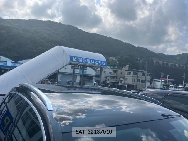 Audi Q5 2018-06 8740639-22