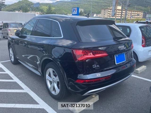 Audi Q5 2018-06 8740639-3