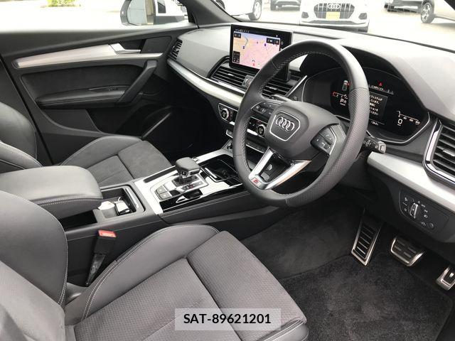 Audi Q5 2021-10 8779556-9