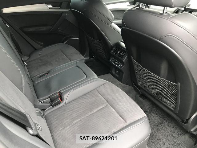Audi Q5 2021-10 8779556-13
