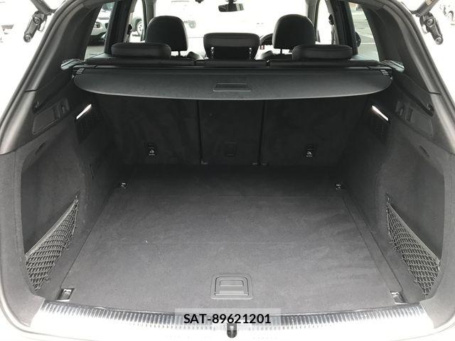 Audi Q5 2021-10 8779556-16