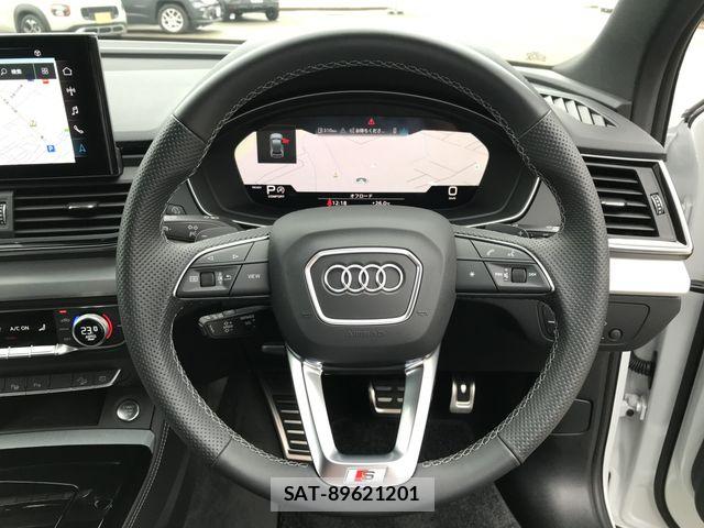 Audi Q5 2021-10 8779556-17