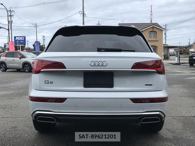 Audi Q5 2021-10 8779556-6