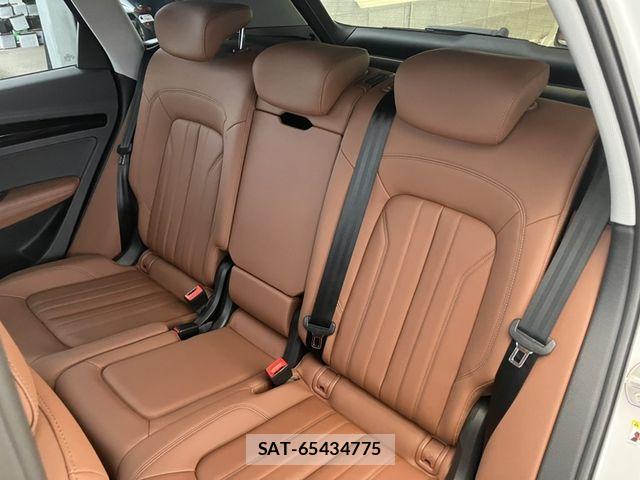 Audi Q5 2024-02 8827915-12