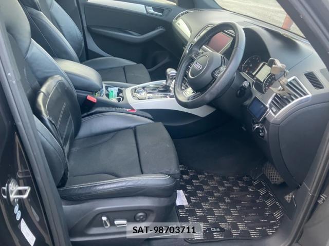 Audi Q5 2013-05 8883320-8