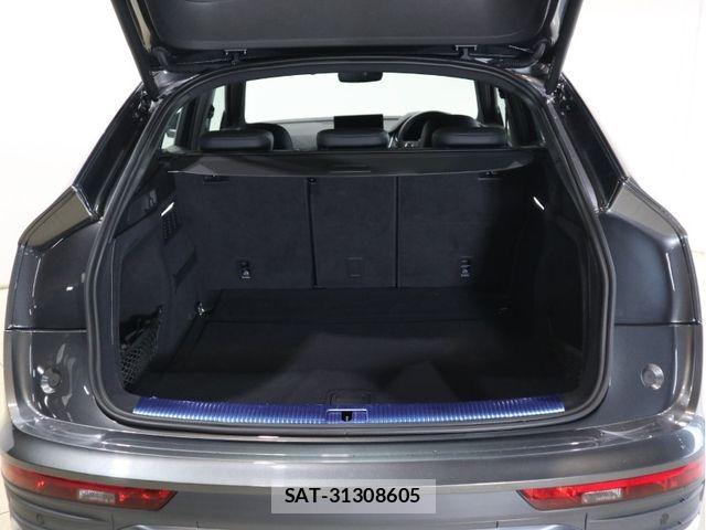 Audi Q5 2024-10 6009689-9