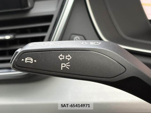 Audi Q5 2023-06 6009695-9