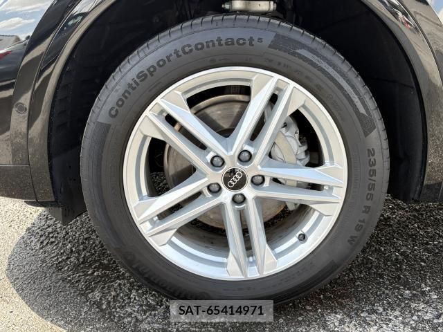 Audi Q5 2023-06 6009695-11