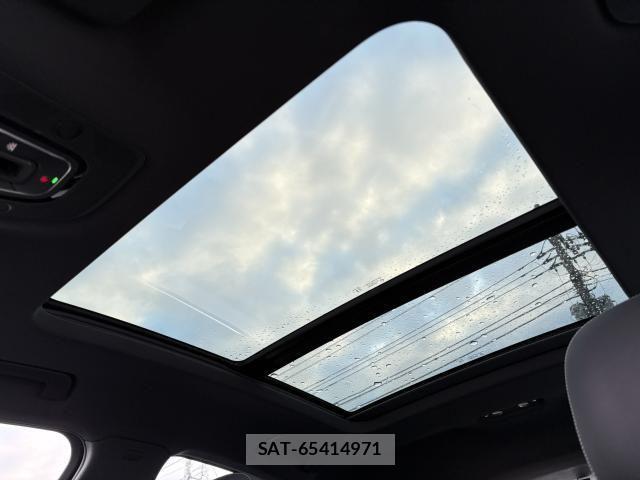 Audi Q5 2023-06 6009695-22
