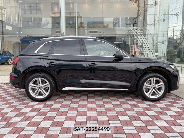 Audi Q5 2021-10 6495036-18
