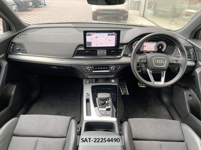 Audi Q5 2021-10 6495036-1