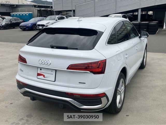 Audi Q5 2023-06 6495035-2