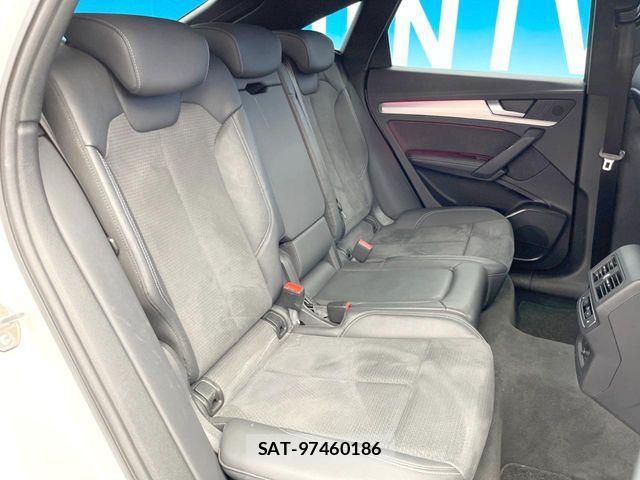 Audi Q5 2021-10 6670359-10