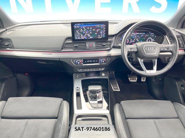 Audi Q5 2021-10 6670359-1