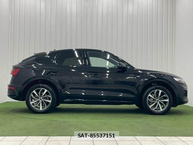 Audi Q5 2023-07 6813827-14