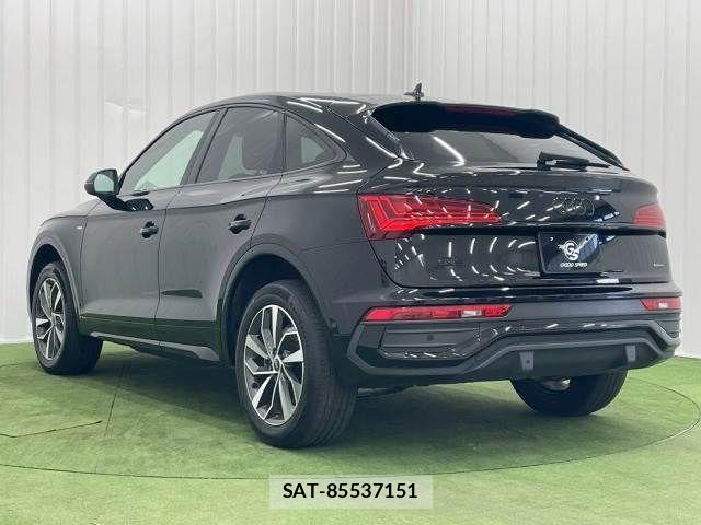 Audi Q5 2023-07 6813827-16